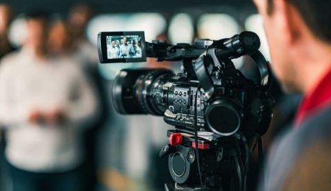 ¿Cuánto puede ganar un comunicólogo en México en 2025?