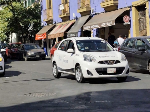 Taxistas son blanco de asaltos y otros delitos, manifestó el líder de la Coalición del Transporte. 