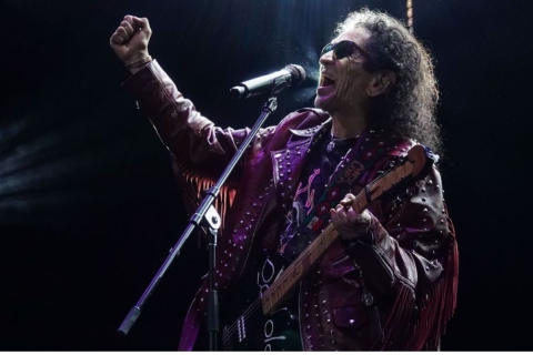 Cae pantalla durante la celebració del 40 aniversario de El Tri en el Auditorio Nacional