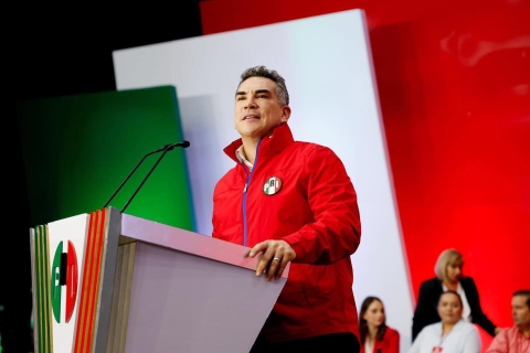 Alito pide a Morena bajar precios de gasolina, gas y canasta básica