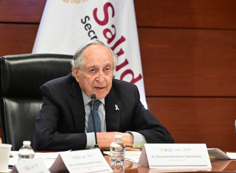 David Kershenobich, secretario de Salud federal, encabezó la sesión del Comité Nacional de Cáncer en la Mujer. 