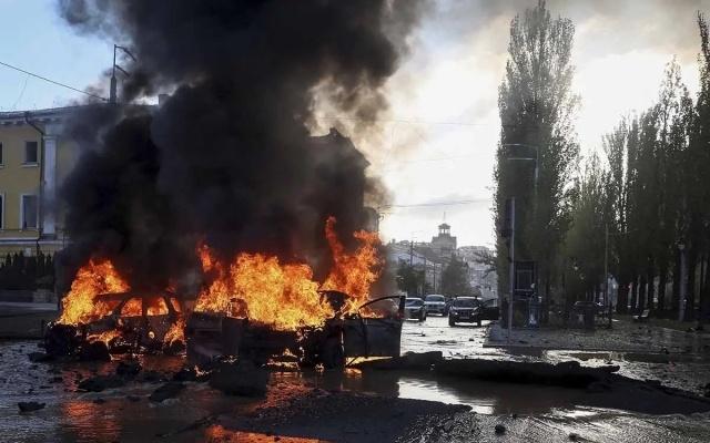 Tras ataque a puente, Moscú ataca varias ciudades ucranianas