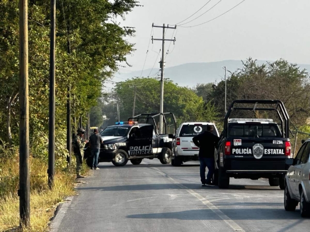 Una mujer fue encontrada muerta a orillas de la carretera en Zacatepec, lo que podr&iacute;a configurar un nuevo feminicidio.