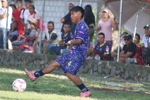 Caudillos de Morelos hizo valer su localía en la cancha de la Unidad Deportiva Chiconcuac y arrancó el torneo con el pie derecho