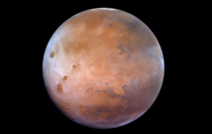 Sonda Hope capta por primera vez las nubes nocturnas de Marte