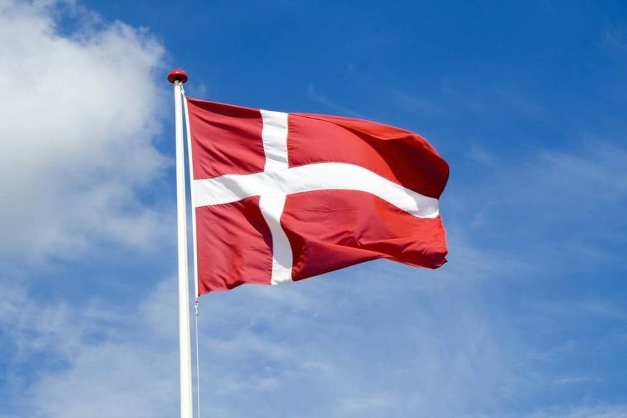 Dinamarca se suma al boicot 