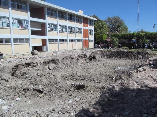 Finalmente se tuvo que demoler el edificio administrativo por defectos en su estructura. Actualmente se reconstruye el nuevo, que no se sabe cuándo va a estar listo.