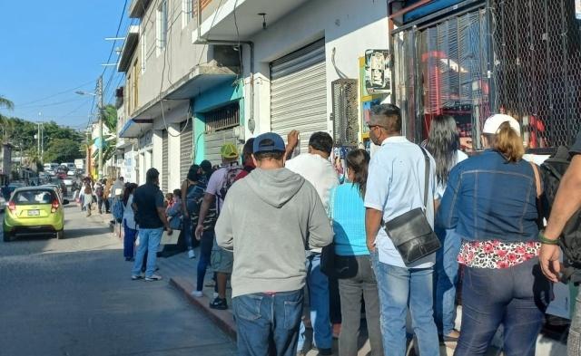 Alta afluencia en jornada exclusiva de vacunación anticovid para rezagados