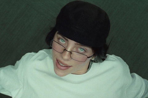 Billie Eilish rompe récord con “Birds of a Feather” al liderar 35 semanas seguidas en Billboard