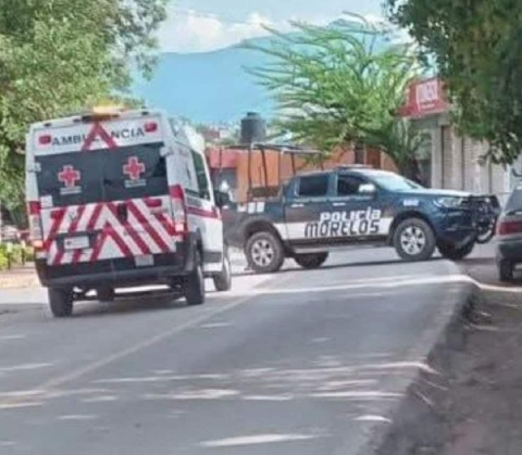 Una de las víctimas fue asesinada a orillas de la carretera Puente de Ixtla-Tehuixtla.