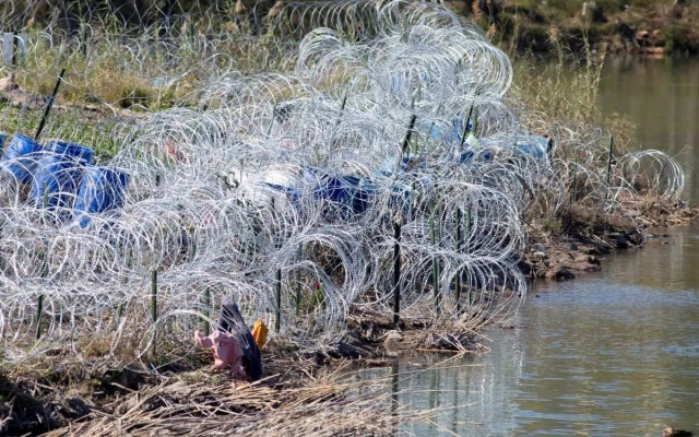 Corte de Estados Unidos permite retirar alambre de púas en frontera Texas