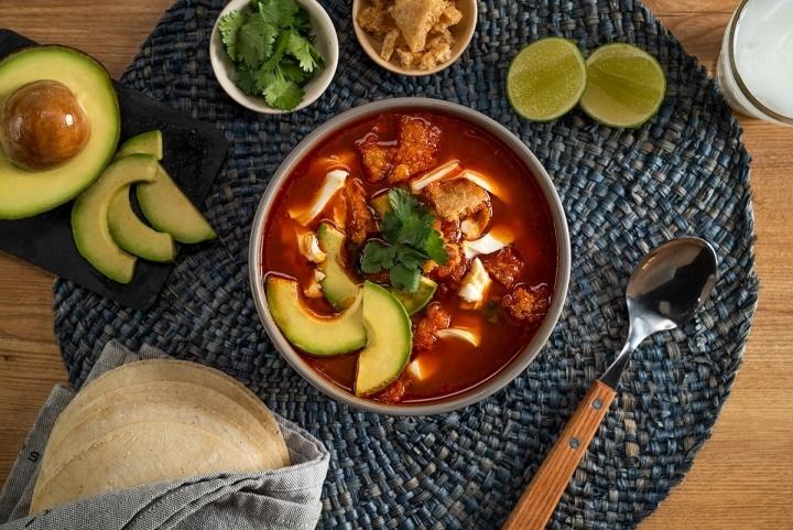 Caldo tlalpeño: consiente a la familia con un tradicional platillo