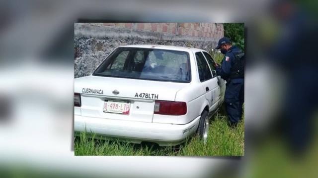 En casos distintos, abandonan un taxi y una camioneta robados