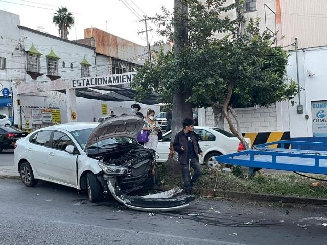 El auto fue trasladado a un corralón.