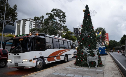Venezuela inicia Navidad adelantada en medio de tensiones con Estados Unidos