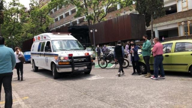 Alumno de la UNAM muere al lanzarse desde un edificio de la Facultad de Medicina