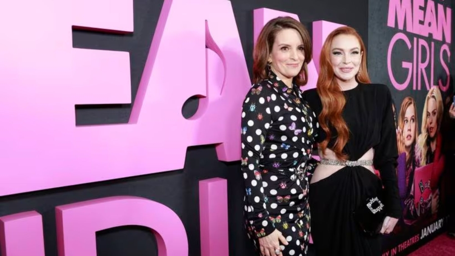 Lindsay Lohan sorprende al aparecer en la premiere de ‘Chicas Pesadas’