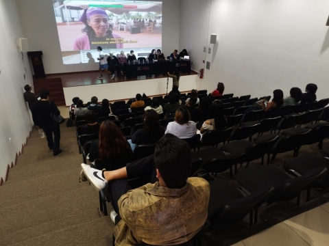 Llevan a cabo conferencia de prensa y conversatorio &#039;El salón de periodismo auténtico&#039;