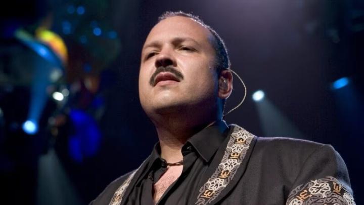 Pepe Aguilar apoya la ‘fiesta brava’ y anuncia concierto con sus hijos en la Plaza de Toros
