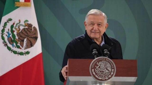 López Obrador critica políticas migratorias de Texas y Florida