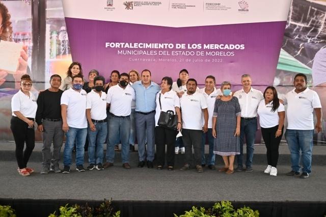 Cumple Cuauhtémoc Blanco con rehabilitación de mercados municipales
