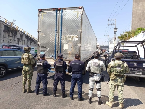 El tr&aacute;iler tambi&eacute;n qued&oacute; a cargo de las autoridades.