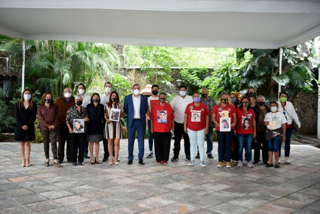 Refrenda Cuauhtémoc Blanco a colectivos de víctimas respaldo y apoyo de su gobierno