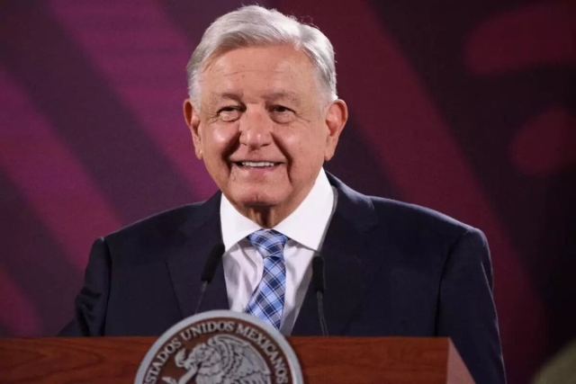 Gobierno se alista para temporada de lluvias y huracanes, anuncia AMLO