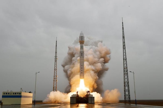 Cohete chino Lijian-1 pone en órbita dos satélites mexicanos