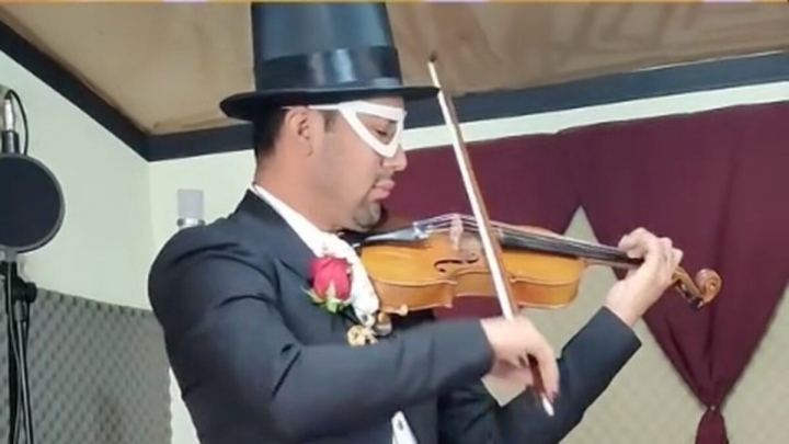 Mariachi se vuelve viral por interpretar opening de ‘Sailor Moon’