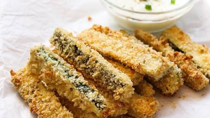 Calabacitas fritas con queso, cena deliciosa para compartir en familia