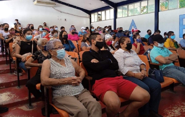 Los comerciantes conocieron las medidas sanitarias a seguir durante el carnaval.