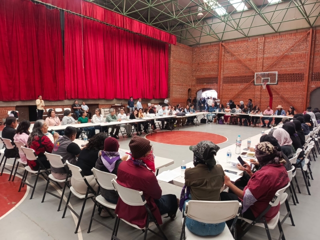 Firman carta de garant&iacute;as tras mesa de di&aacute;logo entre Resistencia Estudiantil UAEM y rector&iacute;a; no hay acuerdo de regreso a clases