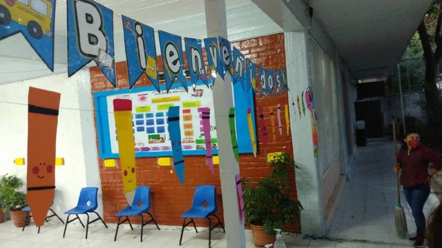 Escuelas de CDMX regresan a clases presenciales.