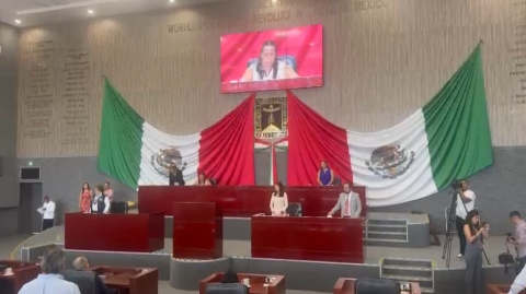 Guarda Pleno del Congreso minuto de silencio por el homicidio del secretario del Ayuntamiento de Huitzilac