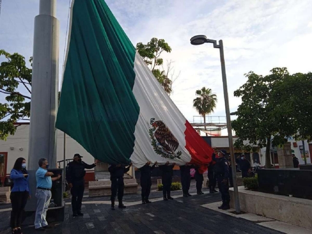 Autoridades de Cuautla encabezaron la ceremonia. 