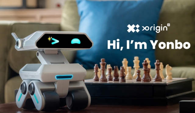 Yonbo, el robot con ChatGPT que ve, escucha y aprende con tu familia