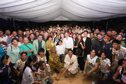 En Chalcatzingo, la mandataria estatal Margarita González y autoridades federales ponderaron el valor de los deportes indígenas y populares en la cultura nacional. 