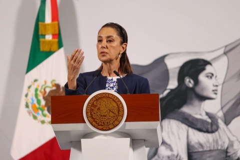 Sheinbaum lamenta el fallecimiento del papa Francisco y resalta su humanismo