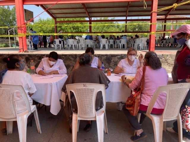 Apoyan a brigada de vacunación en Tlaltizapán