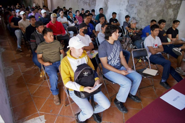 Los jóvenes que salieron sorteados empezarán su adiestramiento en febrero de 2024, para después obtener la liberación de su cartilla.