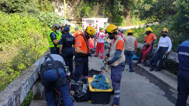 Realizó ERUM trabajos de rescate en barranca en carretera Yecapixtla-Ocuituco