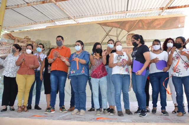 En el acto participaron representantes de diversas organizaciones.