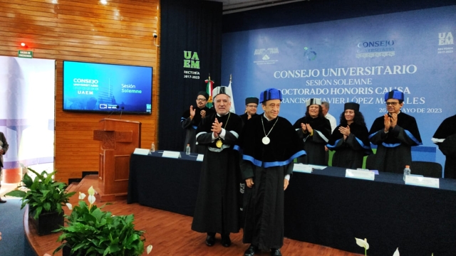 Otorga UAEM doctorado honoris causa al doctor Francisco Javier López Morales