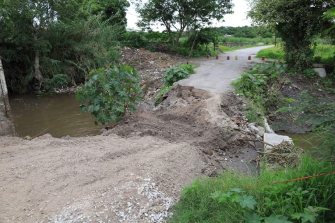 Las constantes lluvias ya están ocasionando problemas en la infraestructura de los municipios.