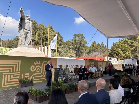 Inaugura gobernadora Margarita González Saravia monumento al General José María Morelos y Pavón