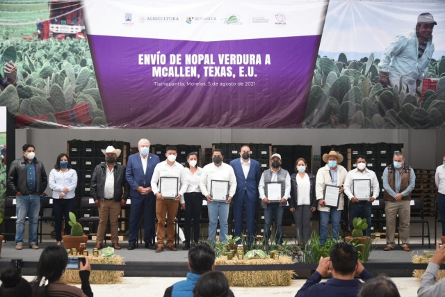 Encabeza gobernador banderazo a exportación de 23 toneladas de nopal morelense a EEUU