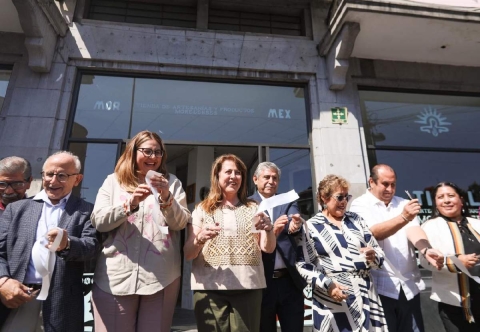 La mandataria estatal inaugur&oacute; el establecimiento ubicado en la planta baja del Edificio Victoria, sobre la avenida Morelos, esquina con Ricardo Linares, en el Centro de Cuernavaca. 