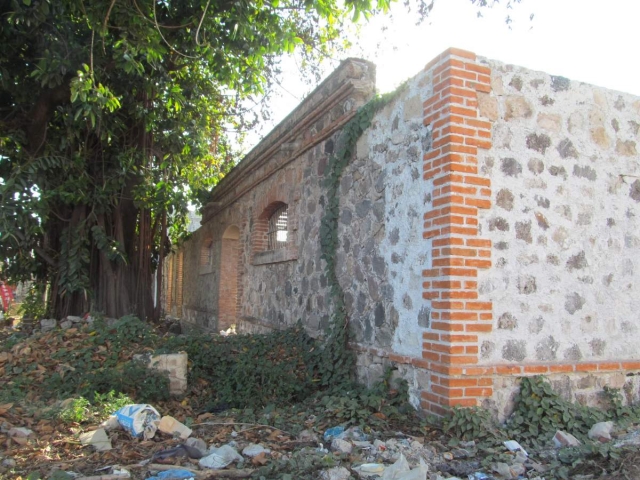  La antigua estación del ferrocarril, dañada por el sismo de 2017, deberá esperar a contar con presupuesto para estar terminada.