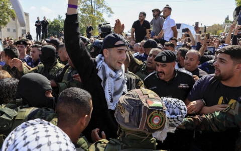 Israel inicia liberación de presos palestinos tras acuerdo con Hamás